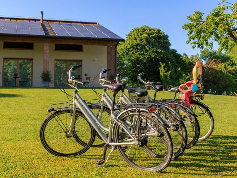 Bikes for guests on the lawn at Casa Fiorindo