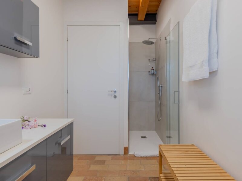 Bagno con doccia