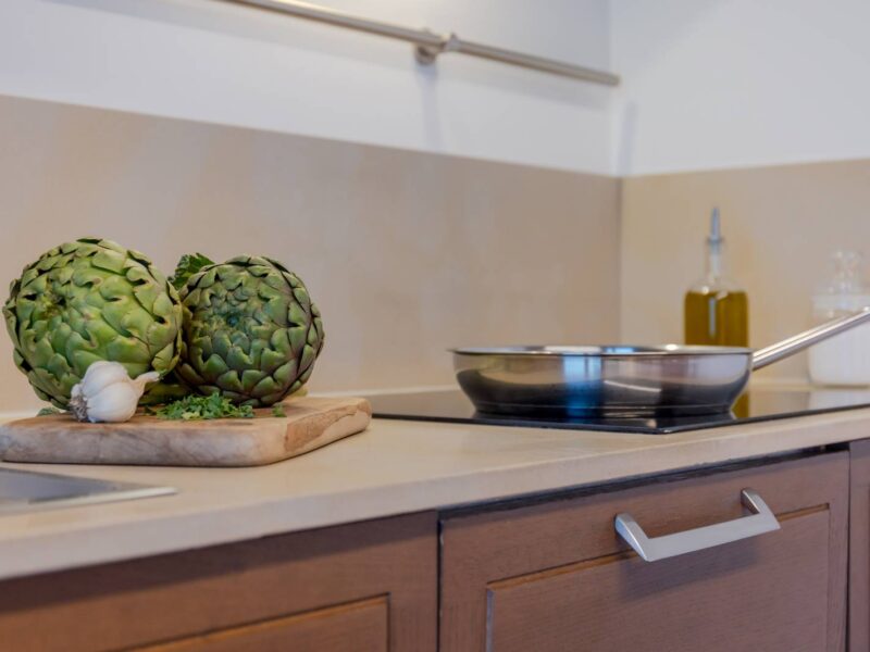 Artichokes from the vegetable garden in the kitchen